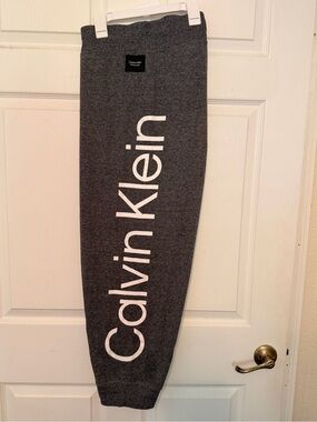 Men’s Calvin Klein Performance Heather Charcoal Logo Sweatpants.